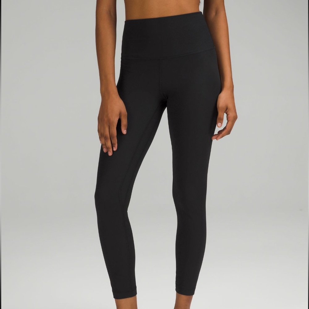 LULULEMON RIBBED ALIGN - Size 6, black ribbed